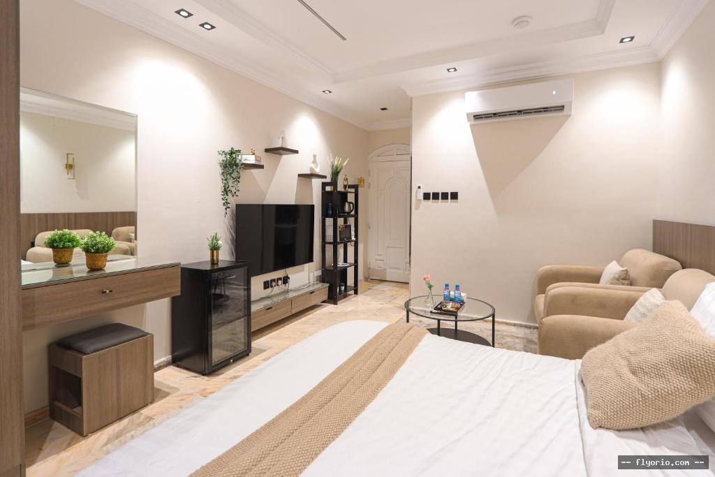 City Nest 204