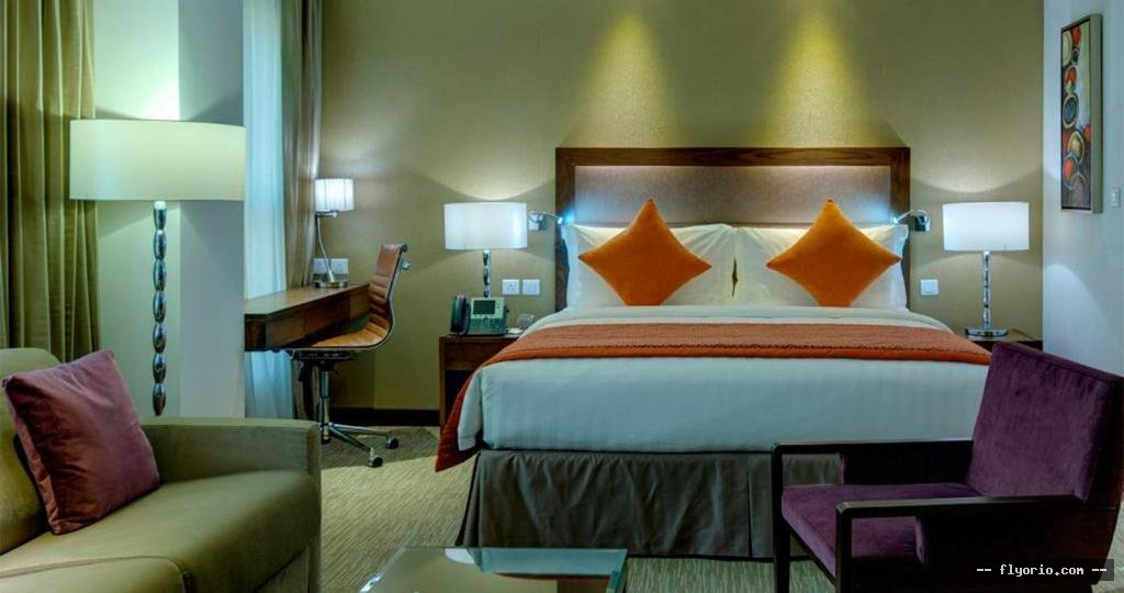 Crowne Plaza Madinah by IHG Photo