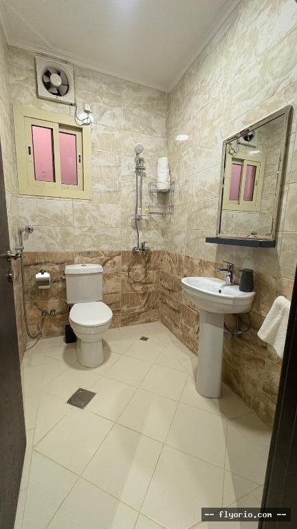 Elegant 2-Bedroom Apartment in Batha Quraish Photo