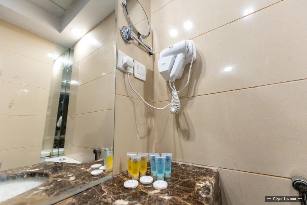 Hayah Plaza Hotel Photo
