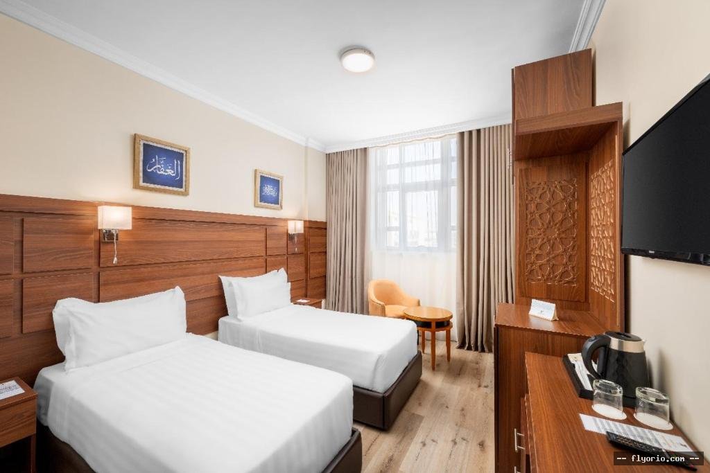 Kingsgate Hotel Deyar Photo