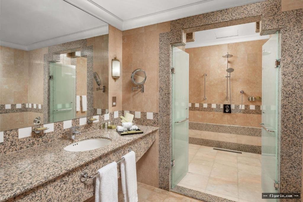 Madinah Hilton Hotel Photo
