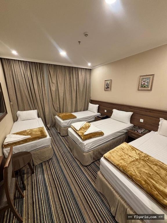 Marriott Palace Hotel Photo