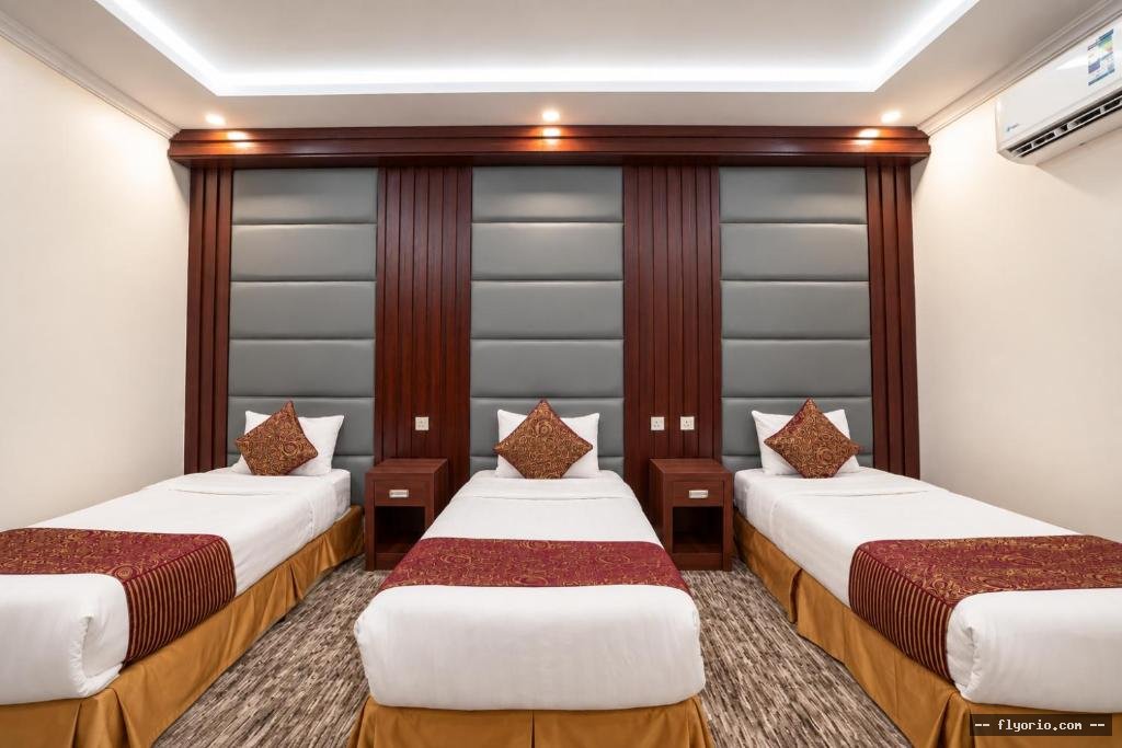 MG Crown Hotel 1