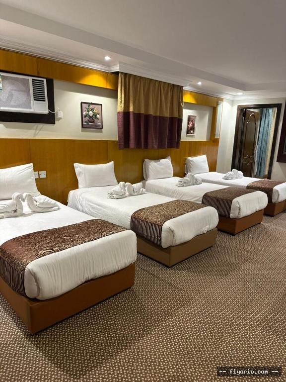 MG Crown Hotel 3 Photo