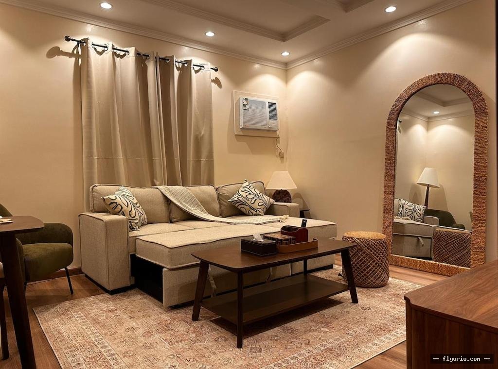 Modern 1-Bedroom Apartment in Batha Quraish Photo