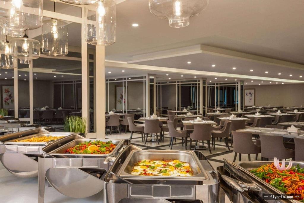 Ramada by Wyndham Makkah Zad Al Tayseer Photo