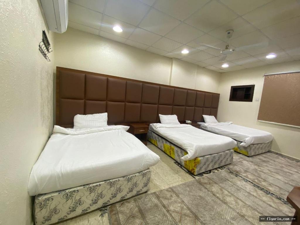 ShQQ AJYAD ALSD Photo